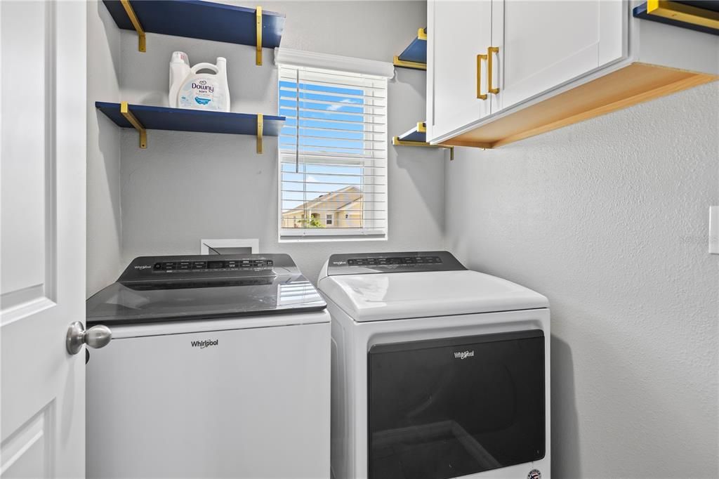 For Sale: $319,000 (3 beds, 2 baths, 1516 Square Feet)