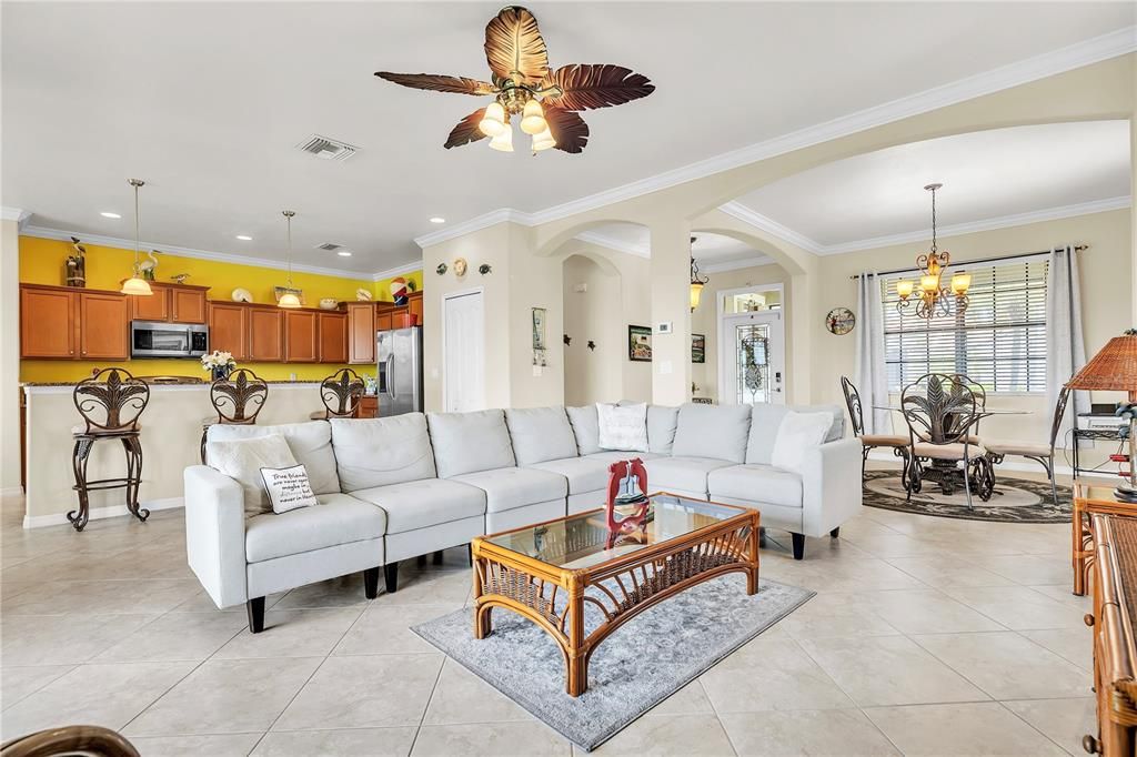 For Sale: $474,900 (3 beds, 2 baths, 1861 Square Feet)