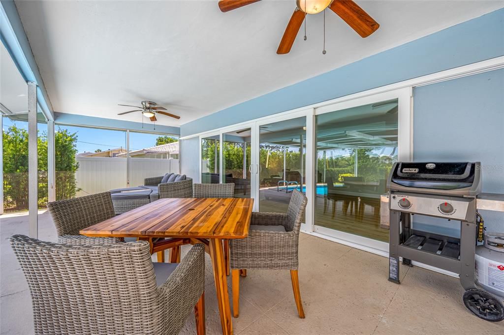 For Sale: $1,049,000 (3 beds, 2 baths, 1870 Square Feet)