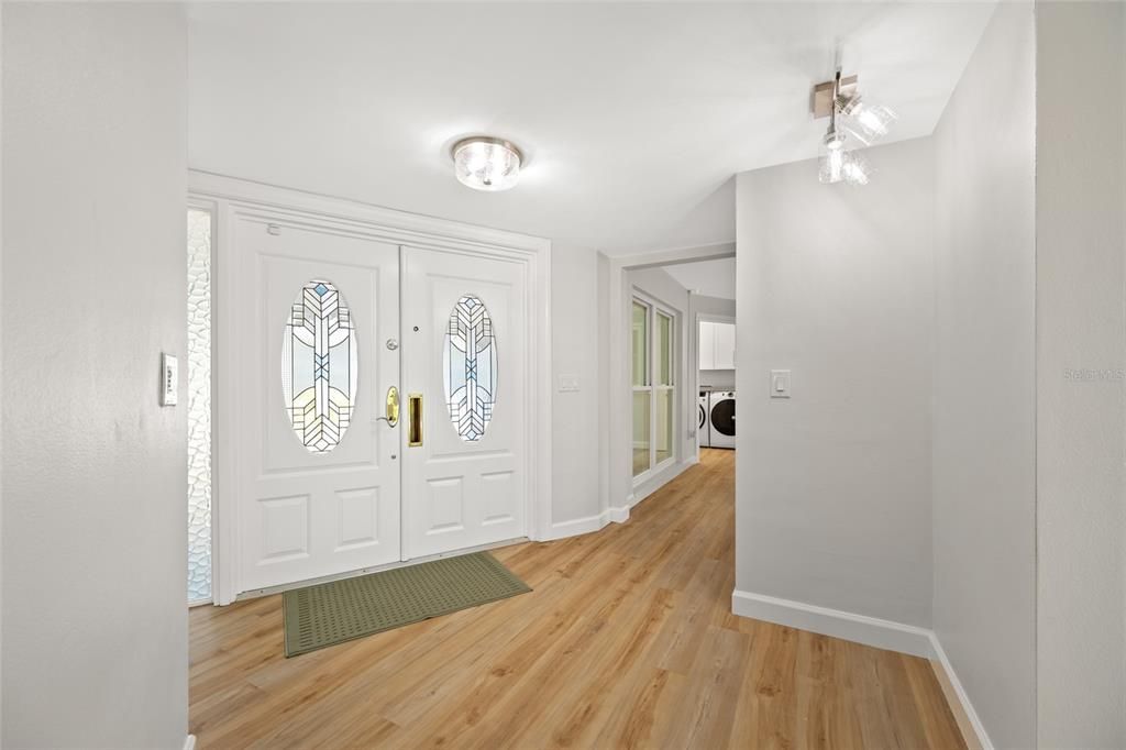 For Sale: $1,049,000 (3 beds, 2 baths, 1870 Square Feet)