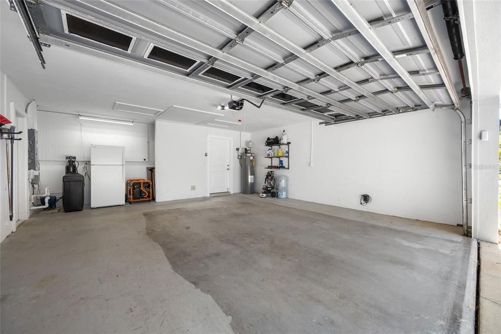 For Sale: $1,049,000 (3 beds, 2 baths, 1870 Square Feet)