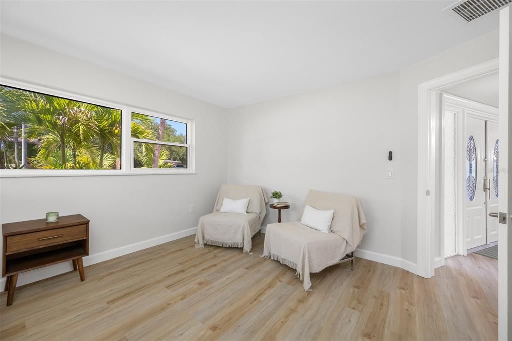 For Sale: $1,049,000 (3 beds, 2 baths, 1870 Square Feet)
