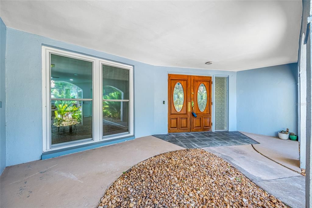 For Sale: $1,049,000 (3 beds, 2 baths, 1870 Square Feet)