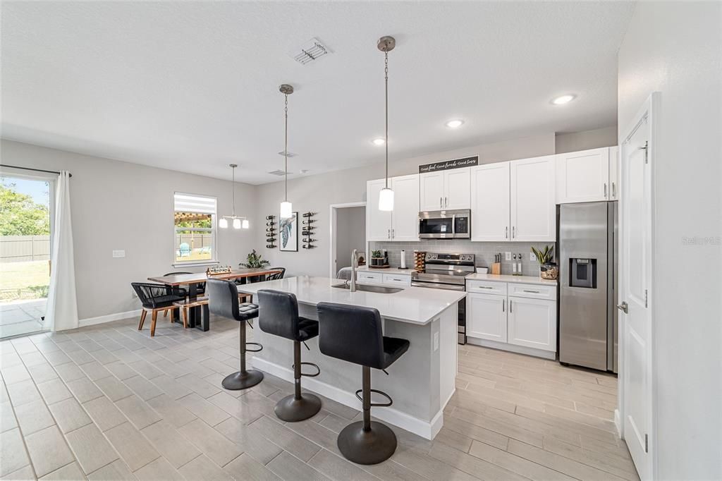 For Sale: $375,000 (4 beds, 2 baths, 1796 Square Feet)