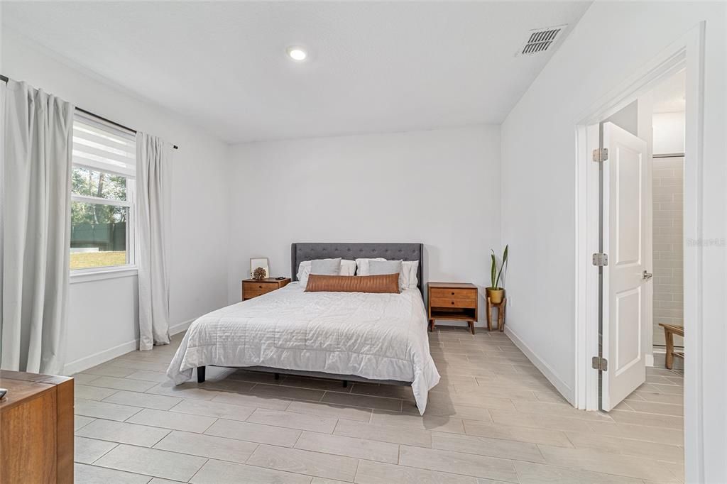 For Sale: $375,000 (4 beds, 2 baths, 1796 Square Feet)