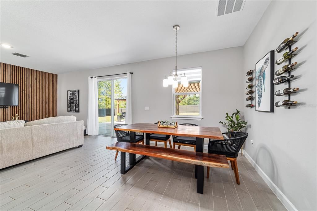 For Sale: $375,000 (4 beds, 2 baths, 1796 Square Feet)