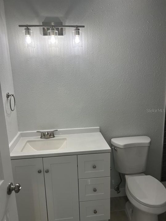 For Sale: $149,000 (2 beds, 2 baths, 915 Square Feet)