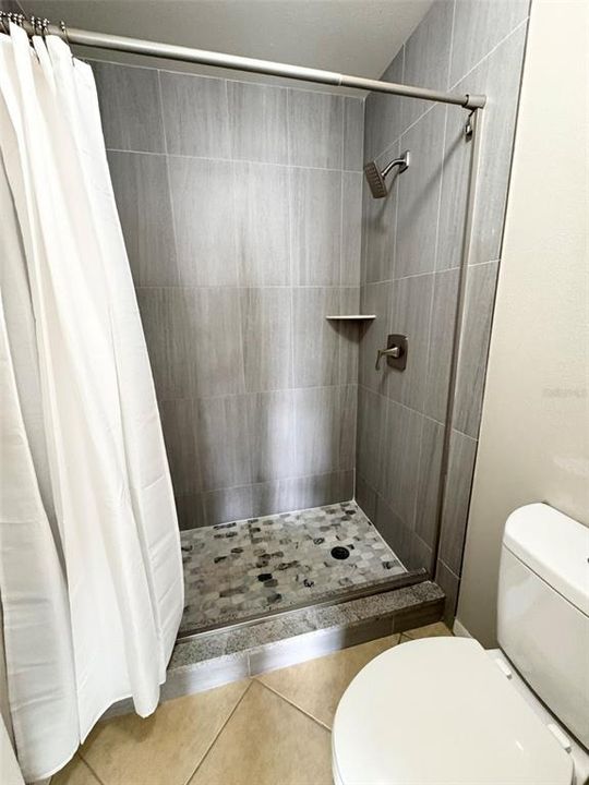 Active With Contract: $225,000 (2 beds, 2 baths, 1137 Square Feet)