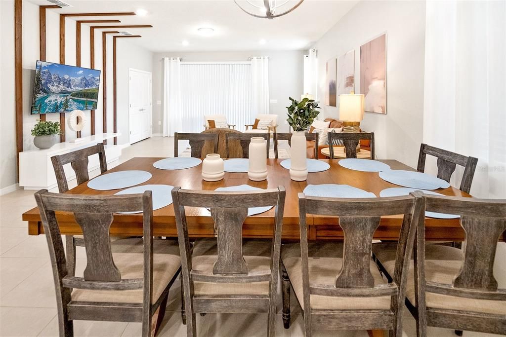 Active With Contract: $608,000 (7 beds, 5 baths, 3060 Square Feet)