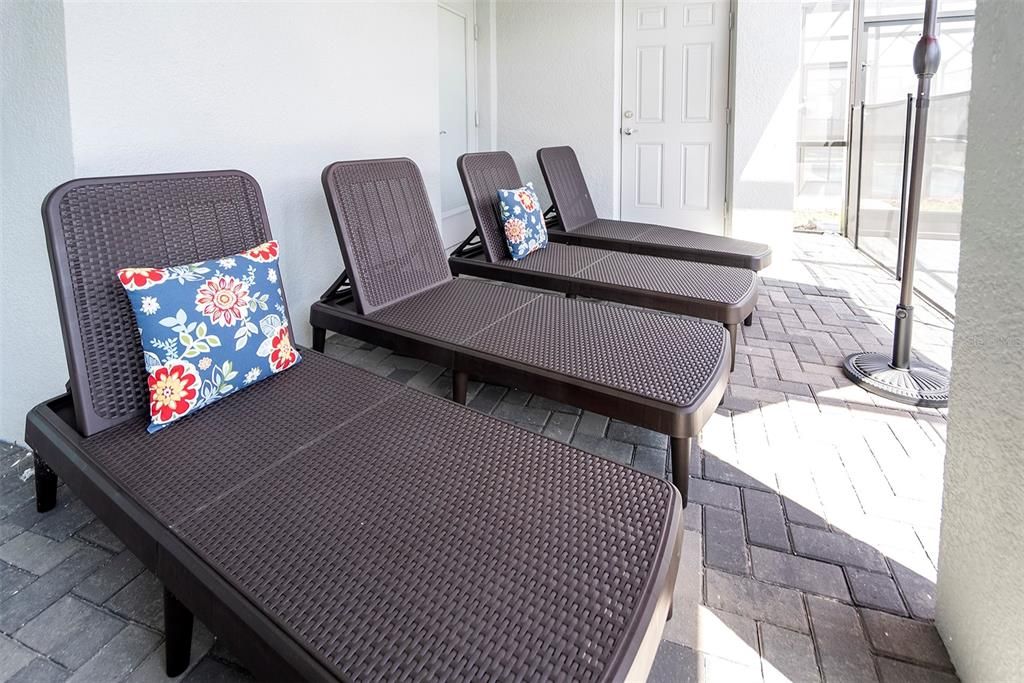 Active With Contract: $608,000 (7 beds, 5 baths, 3060 Square Feet)
