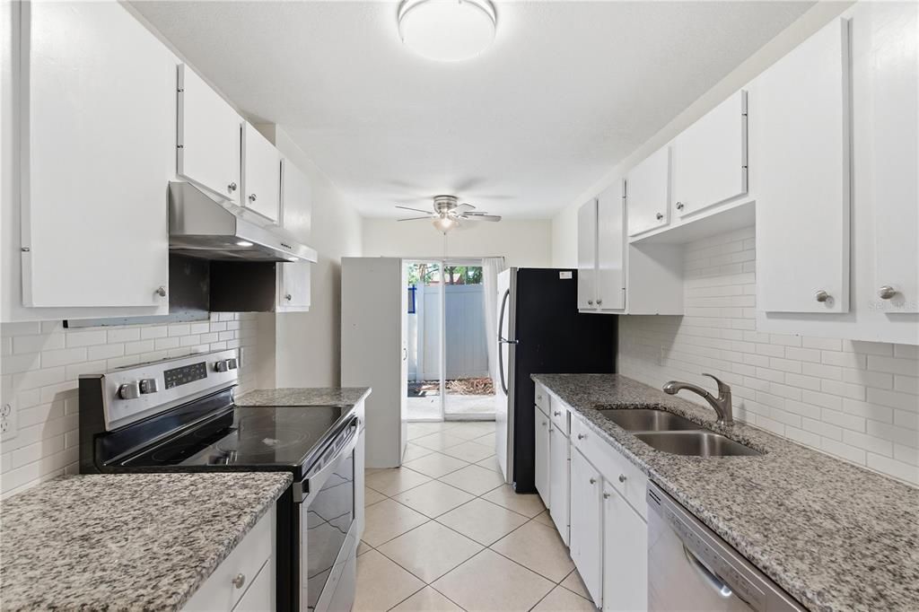 En Venta: $225,000 (3 camas, 2 baños, 1460 Pies cuadrados)
