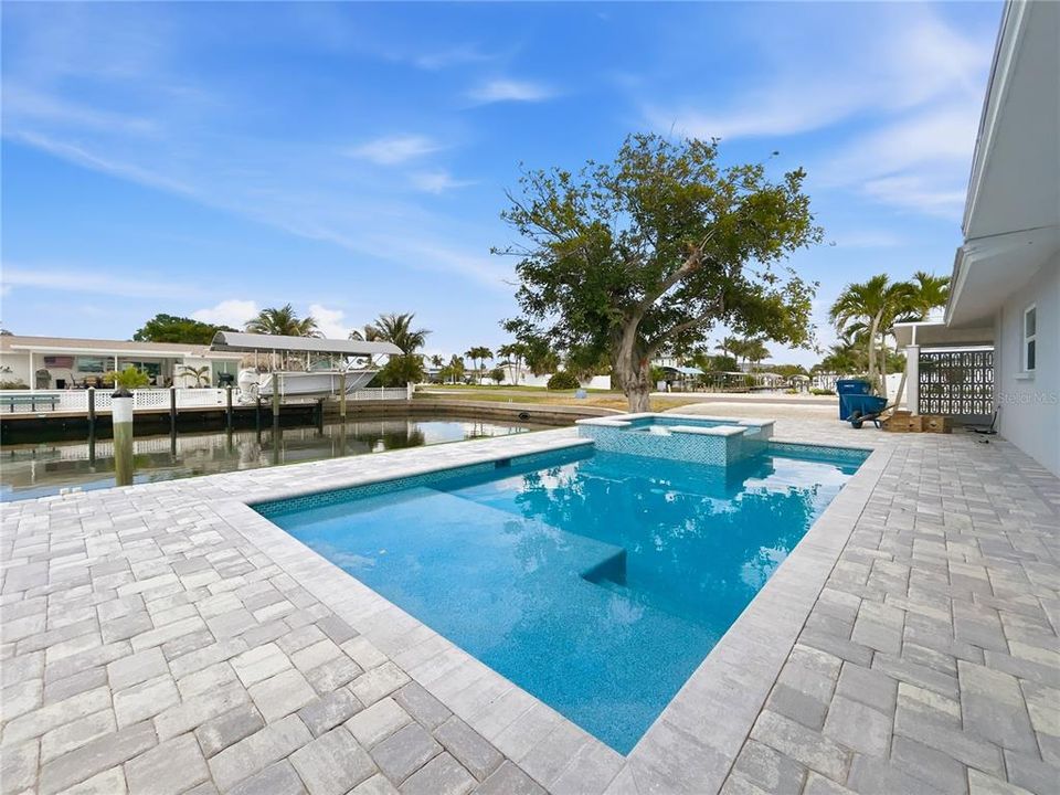 En Venta: $1,295,000 (3 camas, 2 baños, 1781 Pies cuadrados)