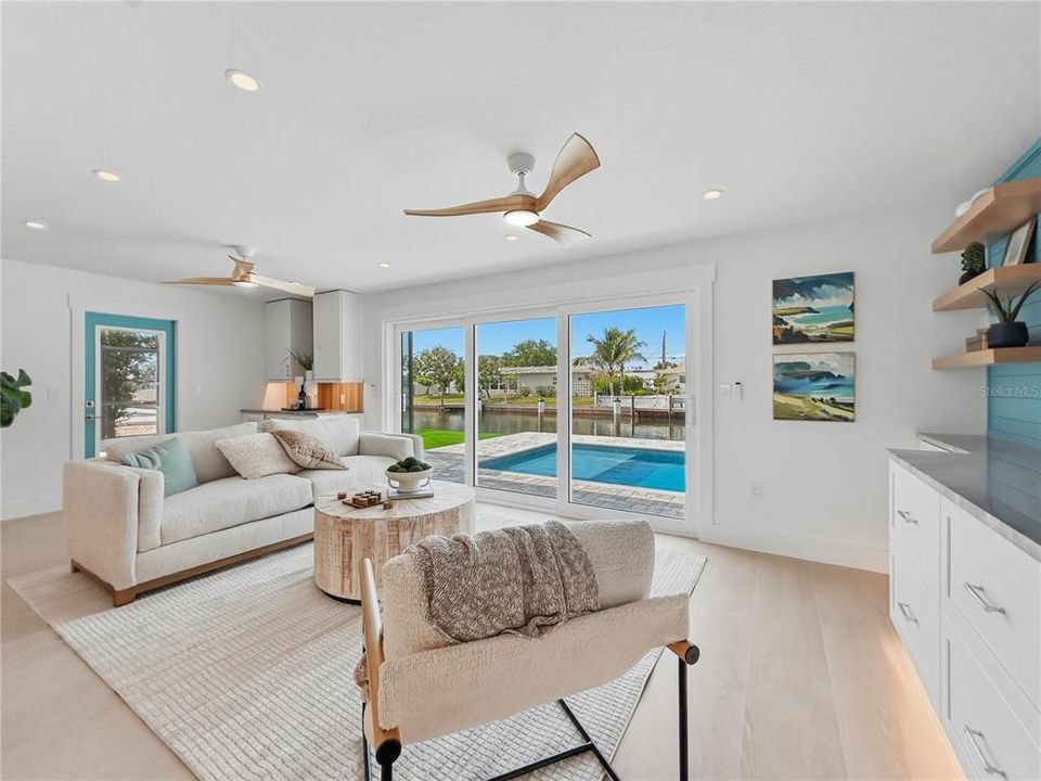 En Venta: $1,295,000 (3 camas, 2 baños, 1781 Pies cuadrados)