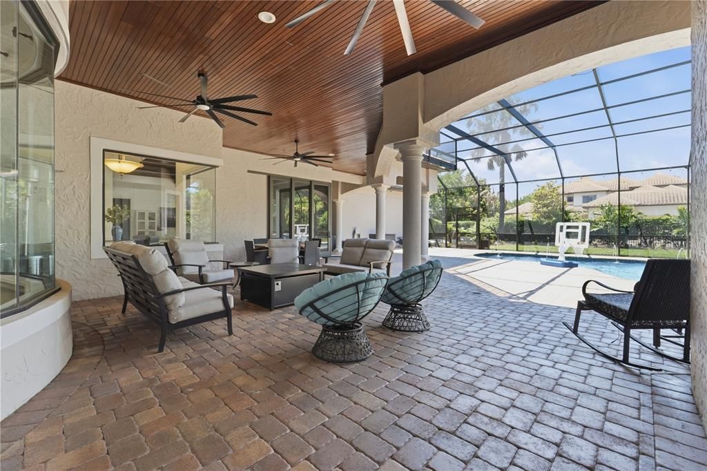For Sale: $2,599,000 (5 beds, 6 baths, 5323 Square Feet)