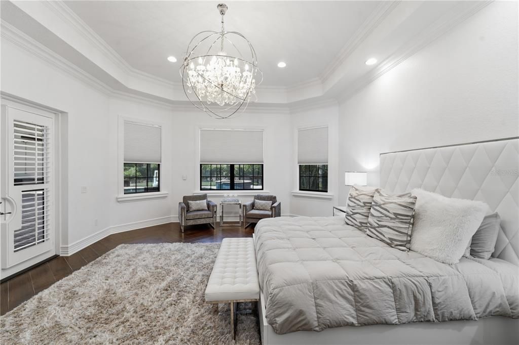 For Sale: $2,599,000 (5 beds, 6 baths, 5323 Square Feet)