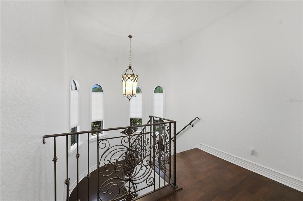 For Sale: $2,599,000 (5 beds, 6 baths, 5323 Square Feet)
