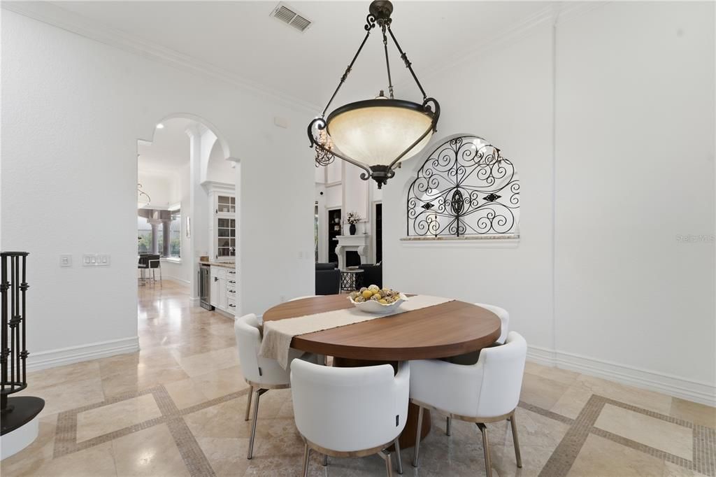 For Sale: $2,599,000 (5 beds, 6 baths, 5323 Square Feet)