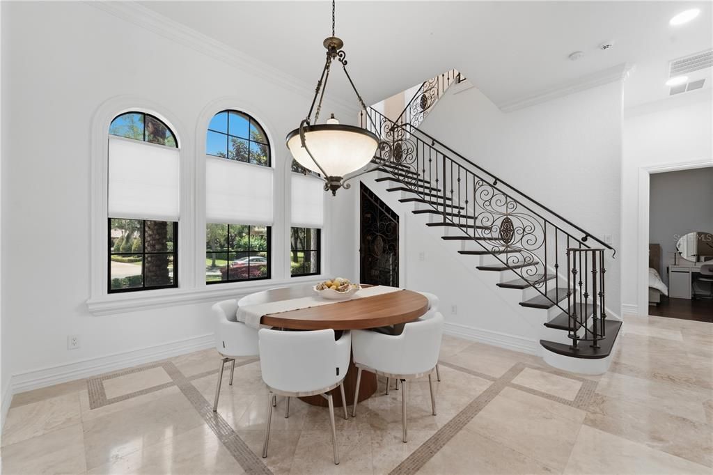 For Sale: $2,599,000 (5 beds, 6 baths, 5323 Square Feet)