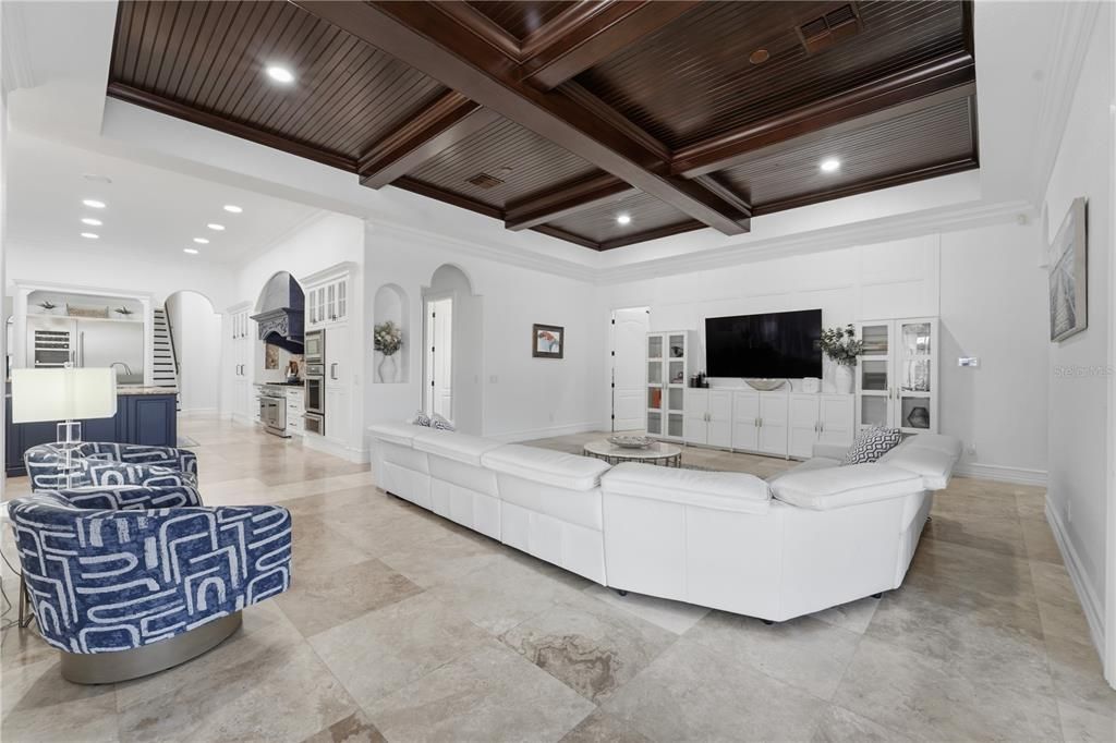 For Sale: $2,599,000 (5 beds, 6 baths, 5323 Square Feet)