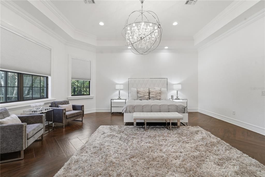 For Sale: $2,599,000 (5 beds, 6 baths, 5323 Square Feet)