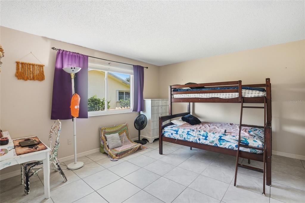 En Venta: $399,000 (3 camas, 2 baños, 2368 Pies cuadrados)