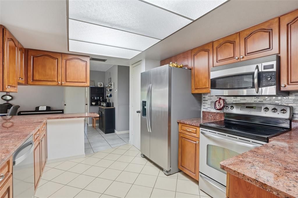 En Venta: $399,000 (3 camas, 2 baños, 2368 Pies cuadrados)