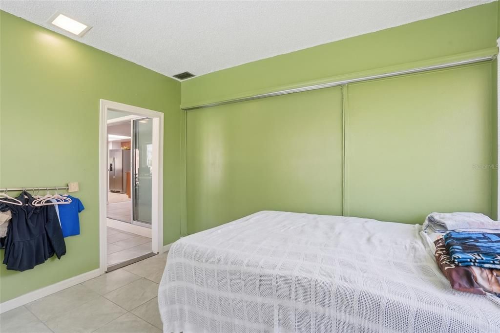 En Venta: $399,000 (3 camas, 2 baños, 2368 Pies cuadrados)