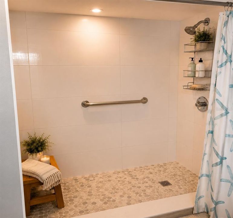 For Sale: $735,000 (2 beds, 2 baths, 1250 Square Feet)