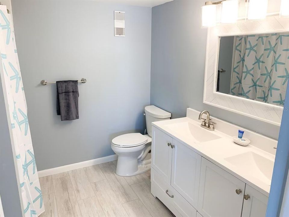 For Sale: $735,000 (2 beds, 2 baths, 1250 Square Feet)