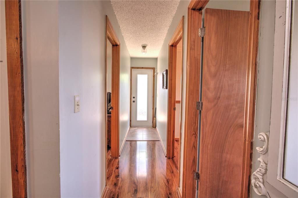 Active With Contract: $589,500 (3 beds, 2 baths, 1462 Square Feet)