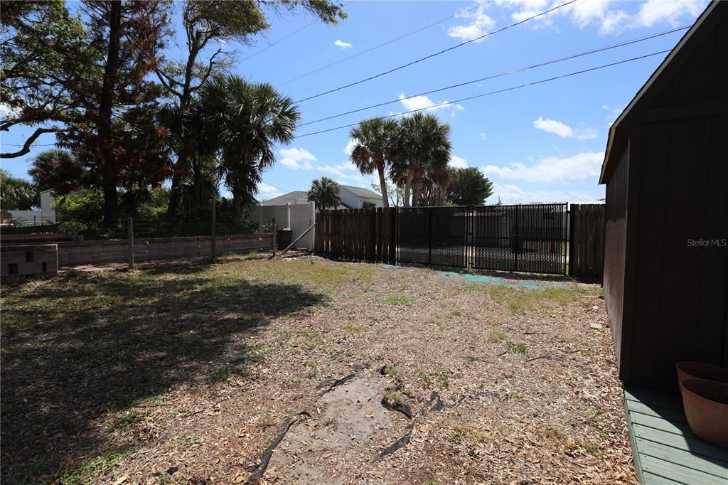 Active With Contract: $589,500 (3 beds, 2 baths, 1462 Square Feet)