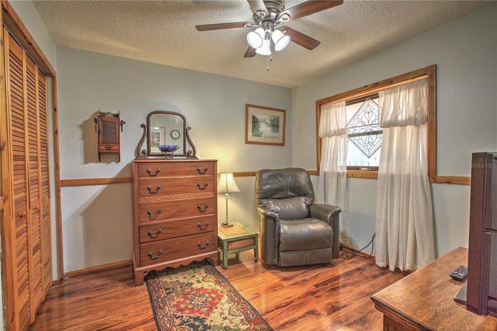 Active With Contract: $589,500 (3 beds, 2 baths, 1462 Square Feet)