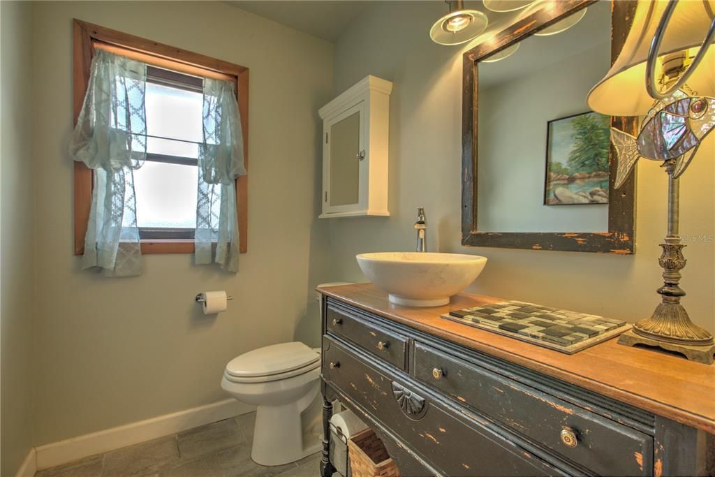 Active With Contract: $589,500 (3 beds, 2 baths, 1462 Square Feet)