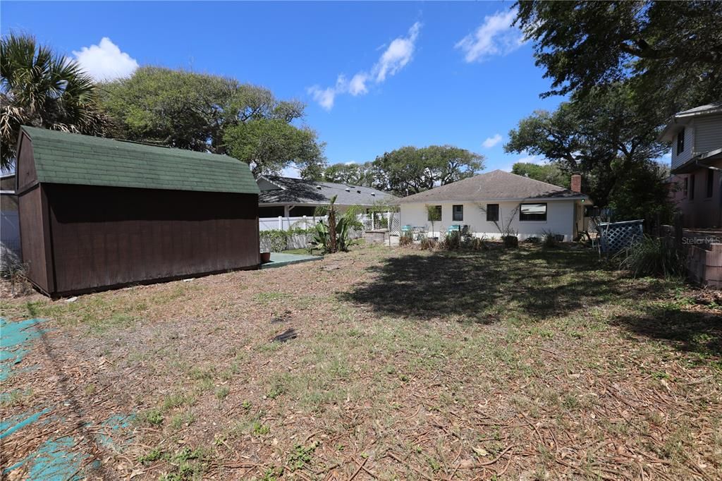 Active With Contract: $589,500 (3 beds, 2 baths, 1462 Square Feet)