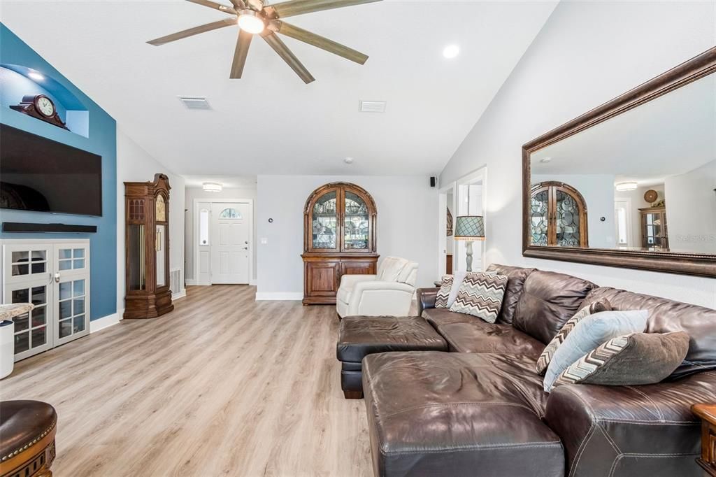 Active With Contract: $690,000 (4 beds, 2 baths, 1655 Square Feet)