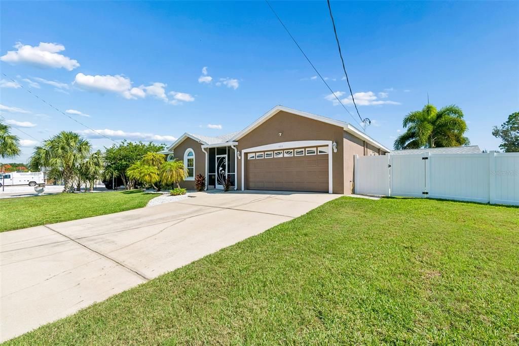 Active With Contract: $690,000 (4 beds, 2 baths, 1655 Square Feet)