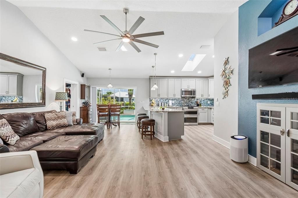 Active With Contract: $690,000 (4 beds, 2 baths, 1655 Square Feet)