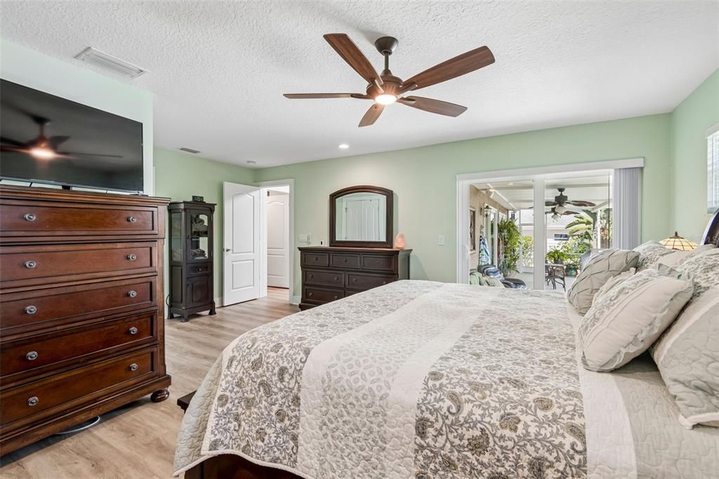 Active With Contract: $690,000 (4 beds, 2 baths, 1655 Square Feet)
