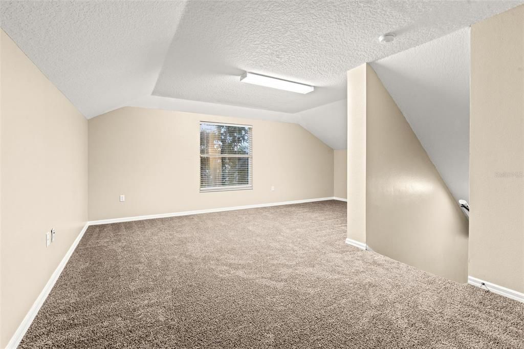 Activo con contrato: $3,500 (4 camas, 3 baños, 2650 Pies cuadrados)
