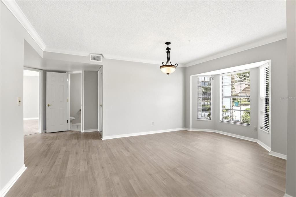 For Sale: $499,000 (4 beds, 2 baths, 2289 Square Feet)