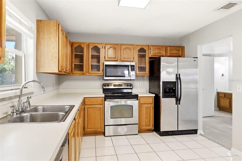 For Sale: $499,000 (4 beds, 2 baths, 2289 Square Feet)