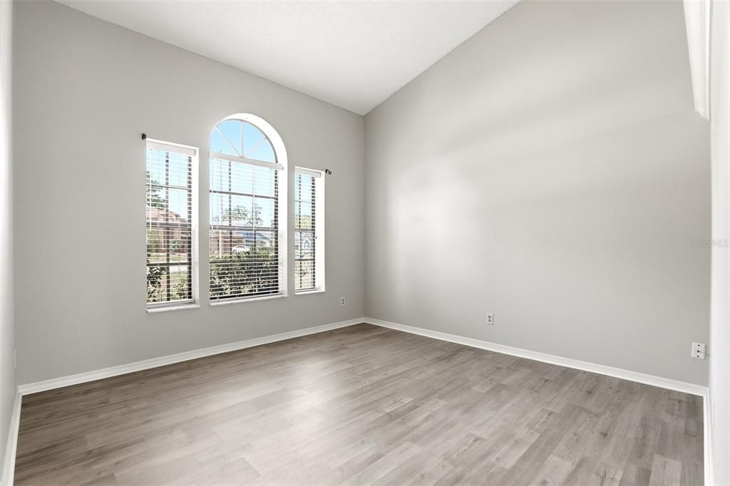 For Sale: $499,000 (4 beds, 2 baths, 2289 Square Feet)