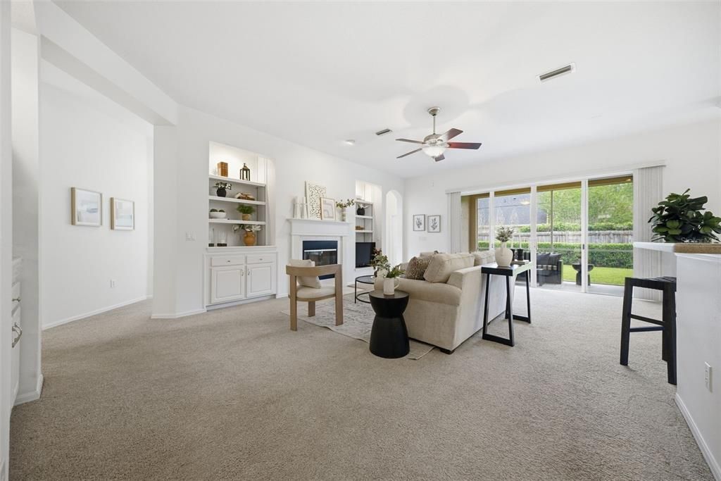 Activo con contrato: $748,000 (4 camas, 3 baños, 3122 Pies cuadrados)