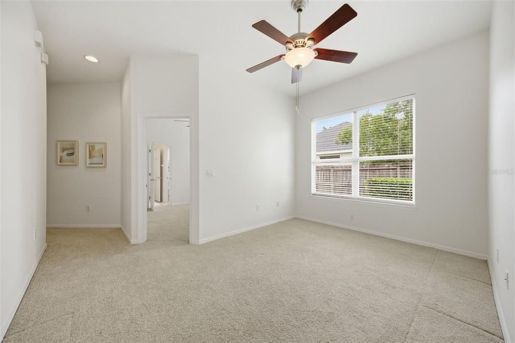 Activo con contrato: $748,000 (4 camas, 3 baños, 3122 Pies cuadrados)