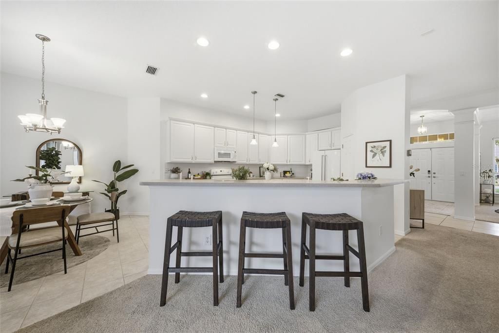 Activo con contrato: $748,000 (4 camas, 3 baños, 3122 Pies cuadrados)