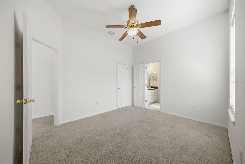 Activo con contrato: $748,000 (4 camas, 3 baños, 3122 Pies cuadrados)
