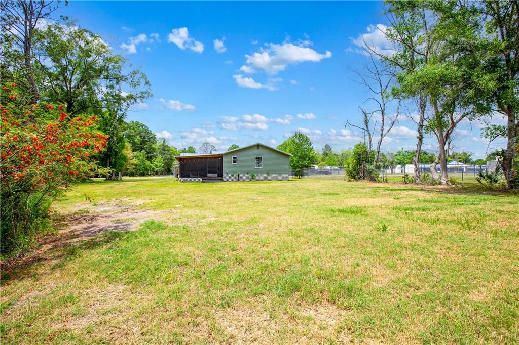For Sale: $265,000 (3 beds, 2 baths, 1572 Square Feet)