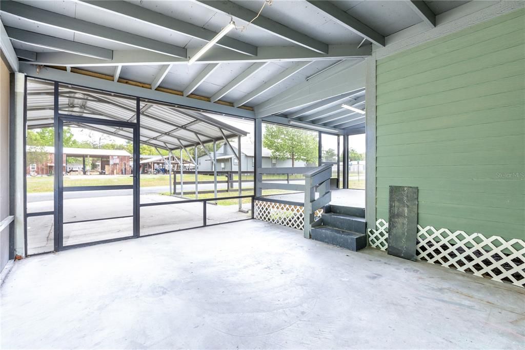 For Sale: $265,000 (3 beds, 2 baths, 1572 Square Feet)