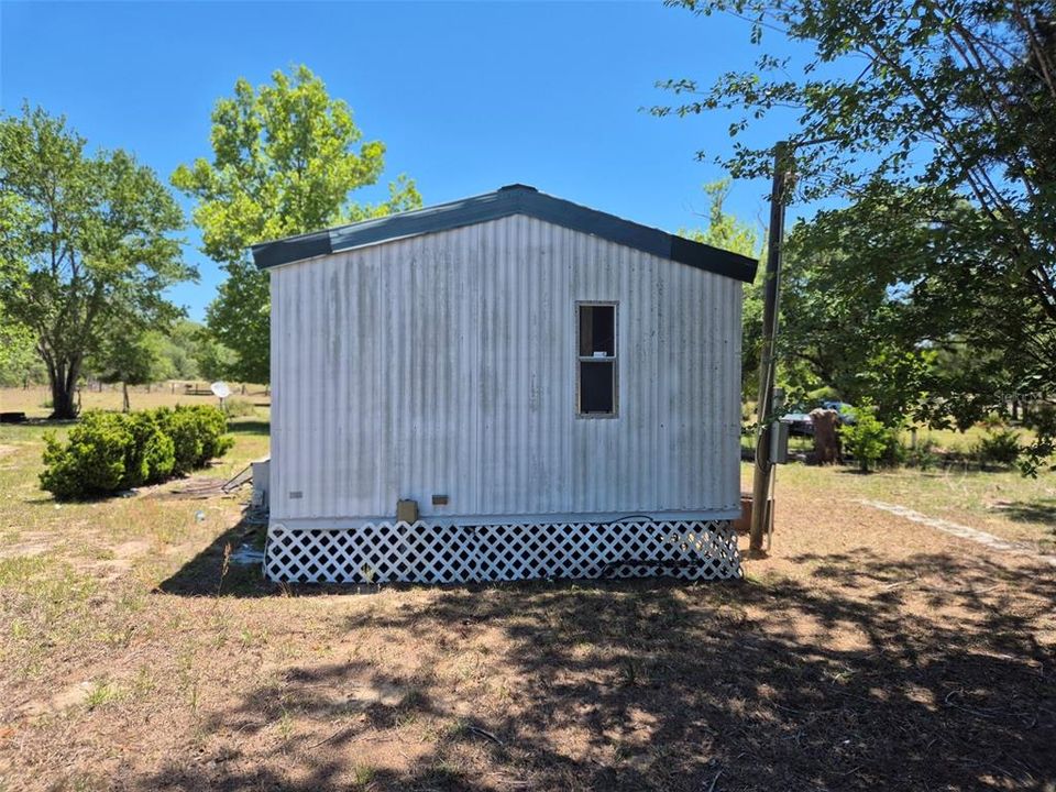 Active With Contract: $145,000 (2 beds, 2 baths, 840 Square Feet)