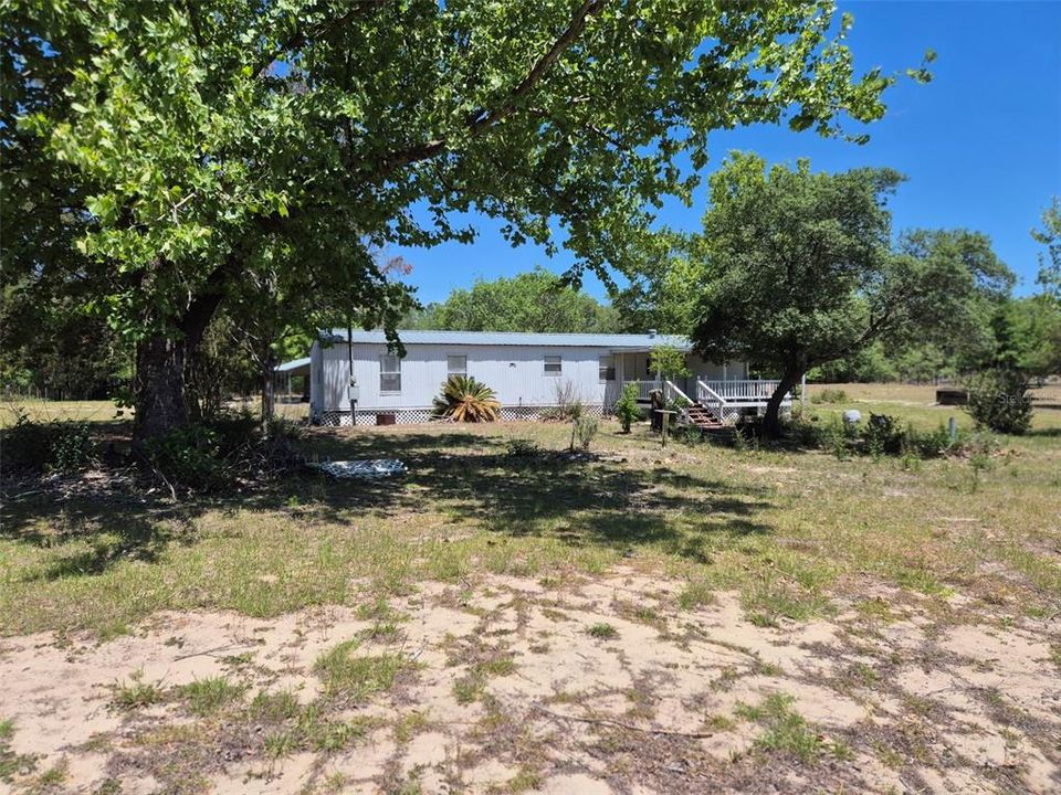 Active With Contract: $145,000 (2 beds, 2 baths, 840 Square Feet)